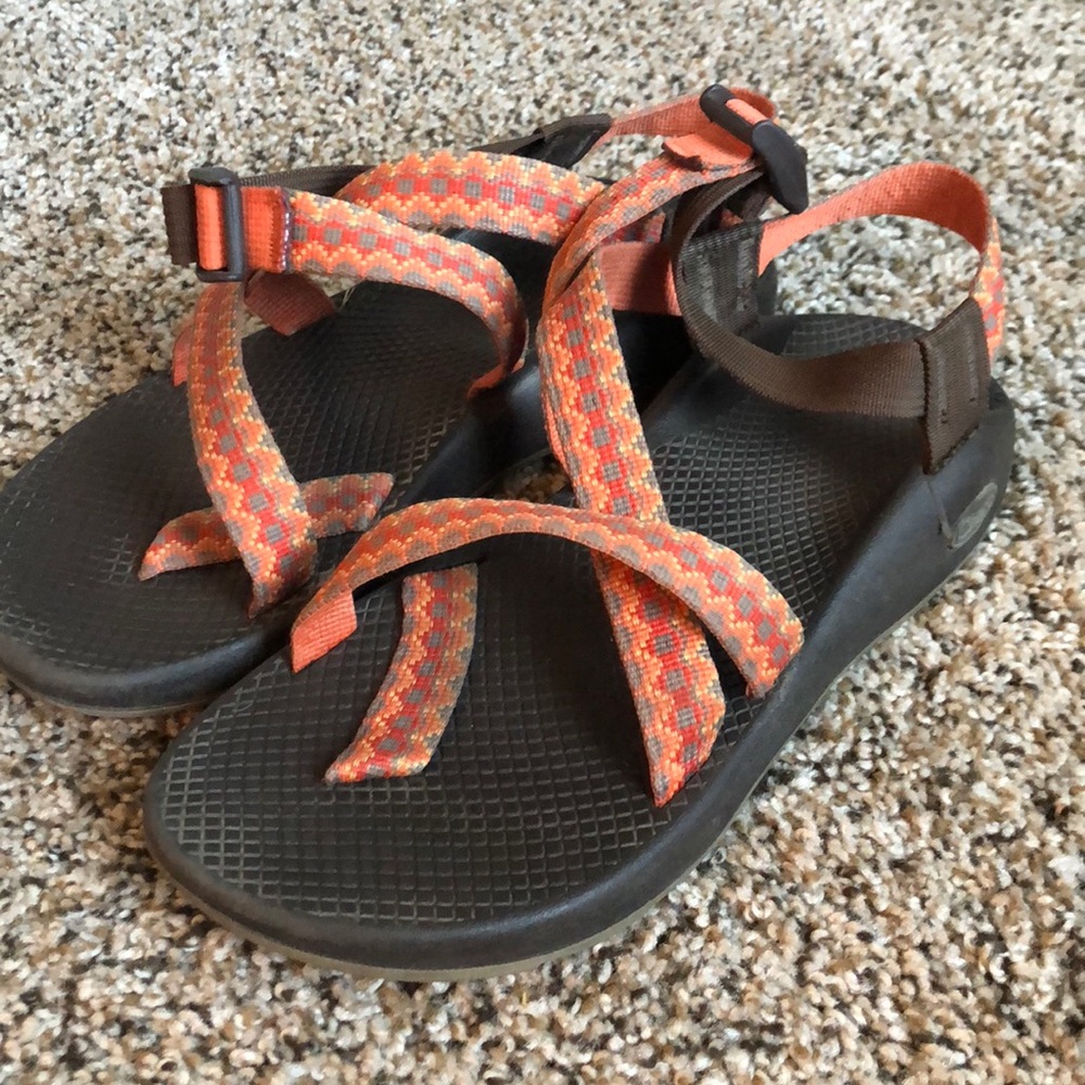 Orange chacos